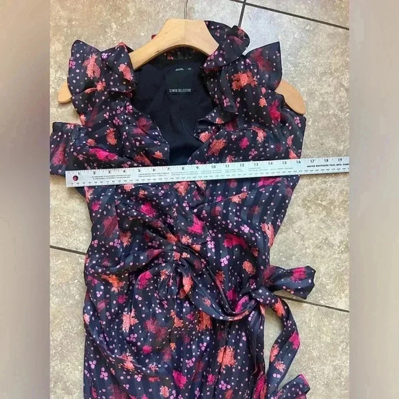 NWOT Revolve C/MEO Significant Dress in Black Rose
Size XXS Holiday Maxi Dress - Picture 8 of 8